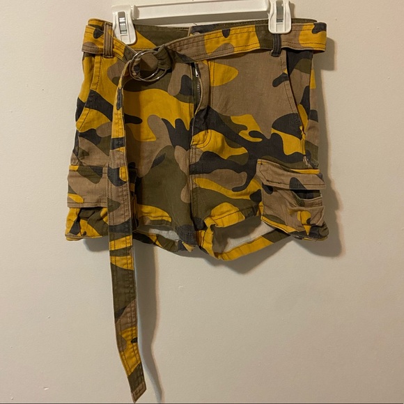 Ardene Camouflage shorts - Picture 1 of 3